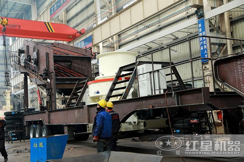 時產200噸小型移動破碎車，配制砂機，專業廠家，價格實惠