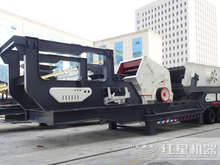 輪胎移動破碎站配反擊式破碎機，時產70-280t/h，具有整形作用