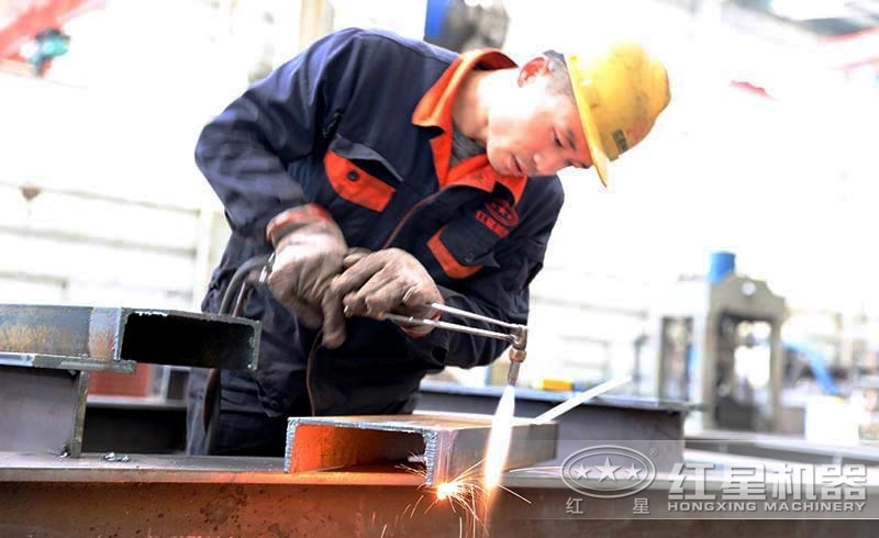 匠心做工，每一道石子移動破碎生產線都嚴謹以待
