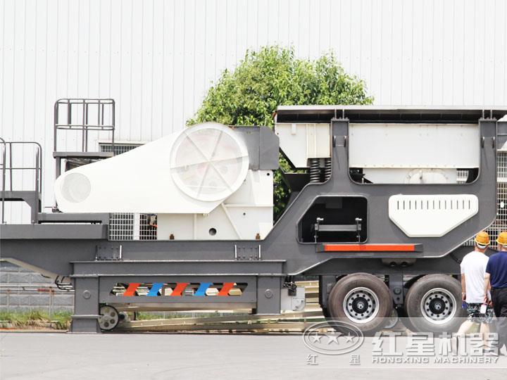 客戶到場參觀輪胎移動破，七大模塊，多種組合，滿足用戶需求
