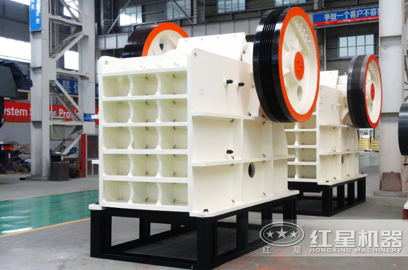 鄂式破碎機時產1-2200t/h，進料125-1200mm